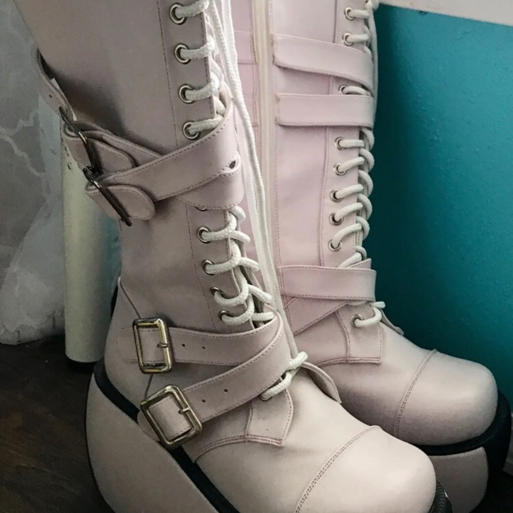 Pink pastel platform boots